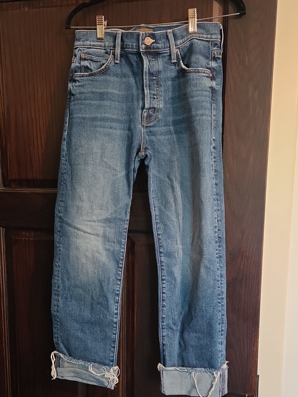 MOTHER Cropped Ankle Jeans in Medium Blue Wash